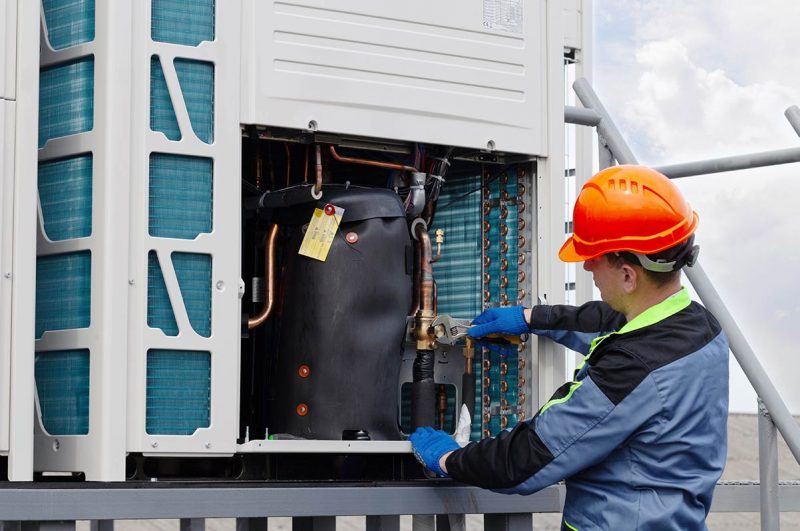 klimalex.sk,klimalex 2019 105 28 kyiv ukraine two people repairing industrial air conditioner e1650718465855