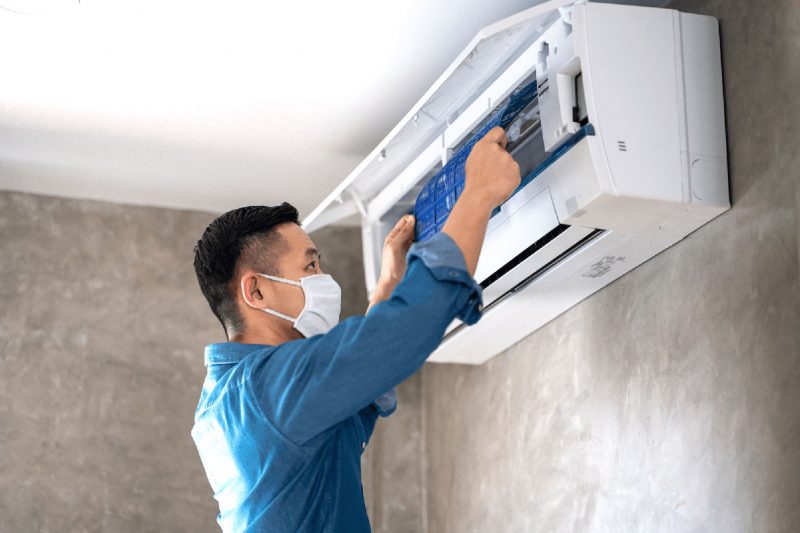 klimalex.sk,klimalex technician man repairing cleaning maintenance air conditioner e1650718414956